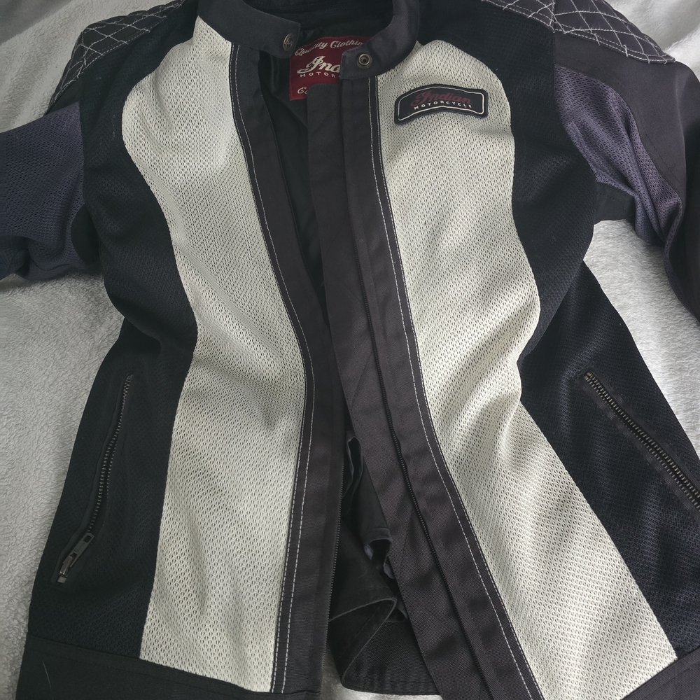 Women's Black and White Performance Jacket